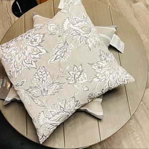 Toss pillows